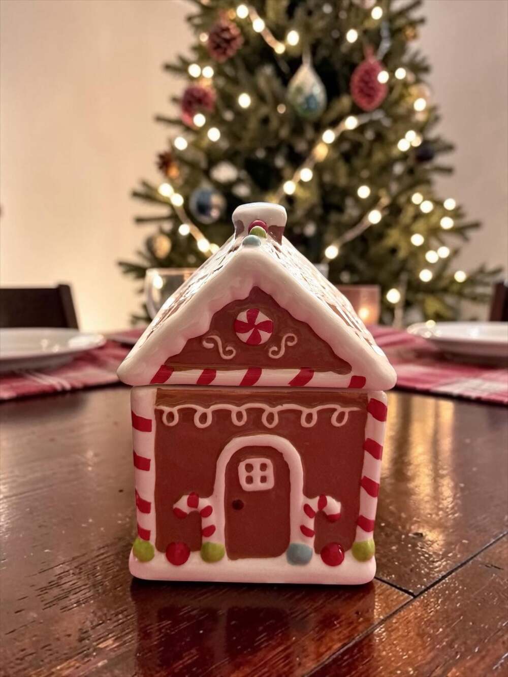 Ceramic Gingerbread House Seasonal Holiday Decor/Cookie Jar